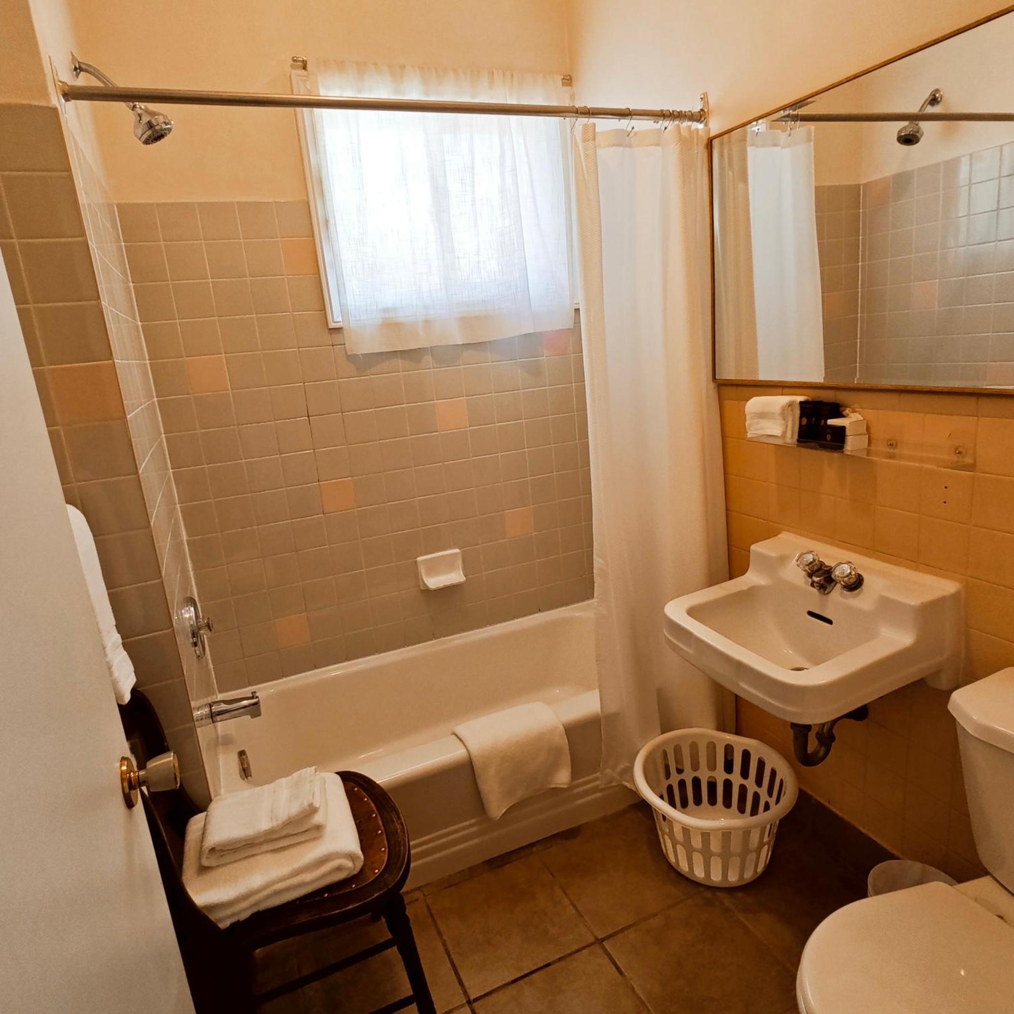 Andy'S Blue House Bed & Breakfast Charlottetown Ngoại thất bức ảnh